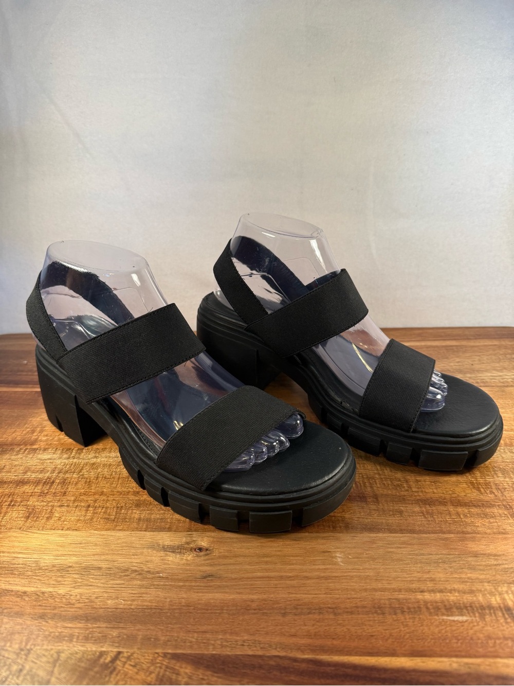Madden Girl Harley Chunky Black Sandals Size 9.5